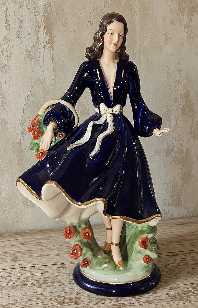 Royal Dux Majolica Porcelain Statue, 1920–1940