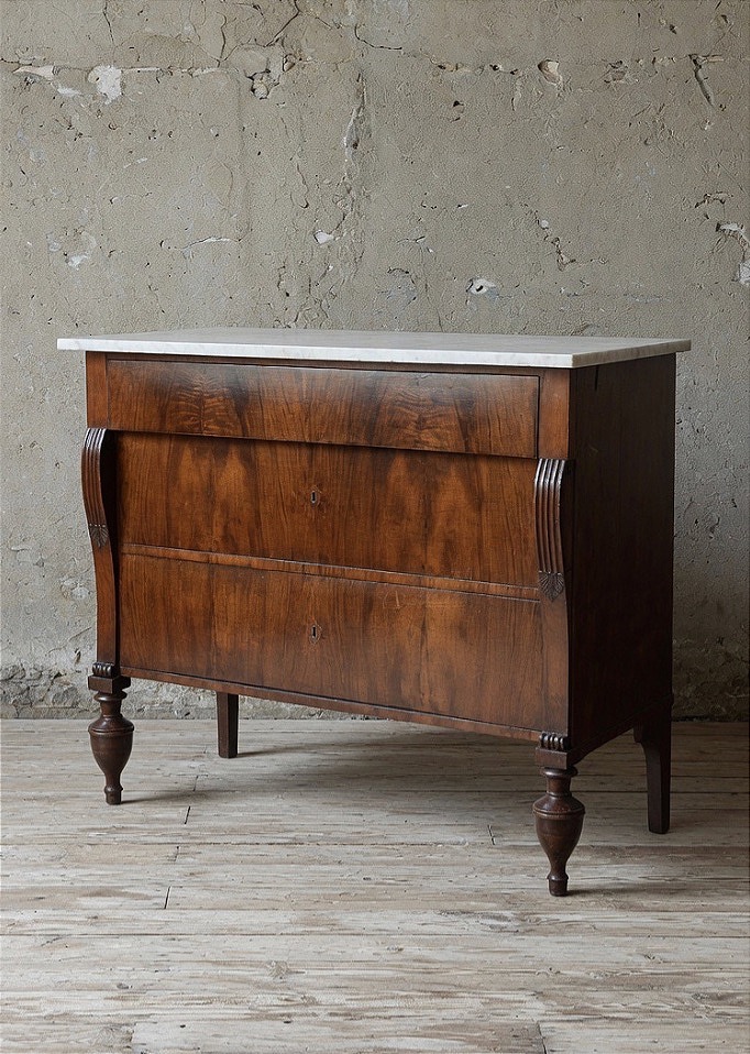 Directoire-style Chest Of Drawers – Siena, Late 18th Century