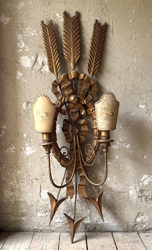 Applique murale en fer doré – style Louis XVI