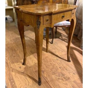 Walnut Veneered Side Table With Inlays (late 19th - Early 20th Century)