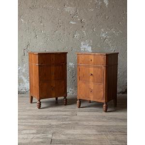 Paire de tables de nuit anciennes en noyer, style Empire / Restauration