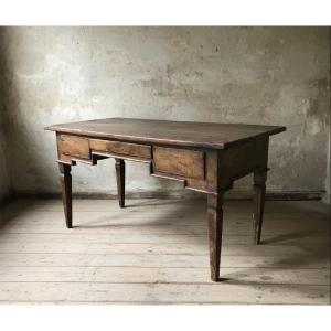 Louis XVI-style Desk With Drawers – Late 18th Century (circa 1780–1790)