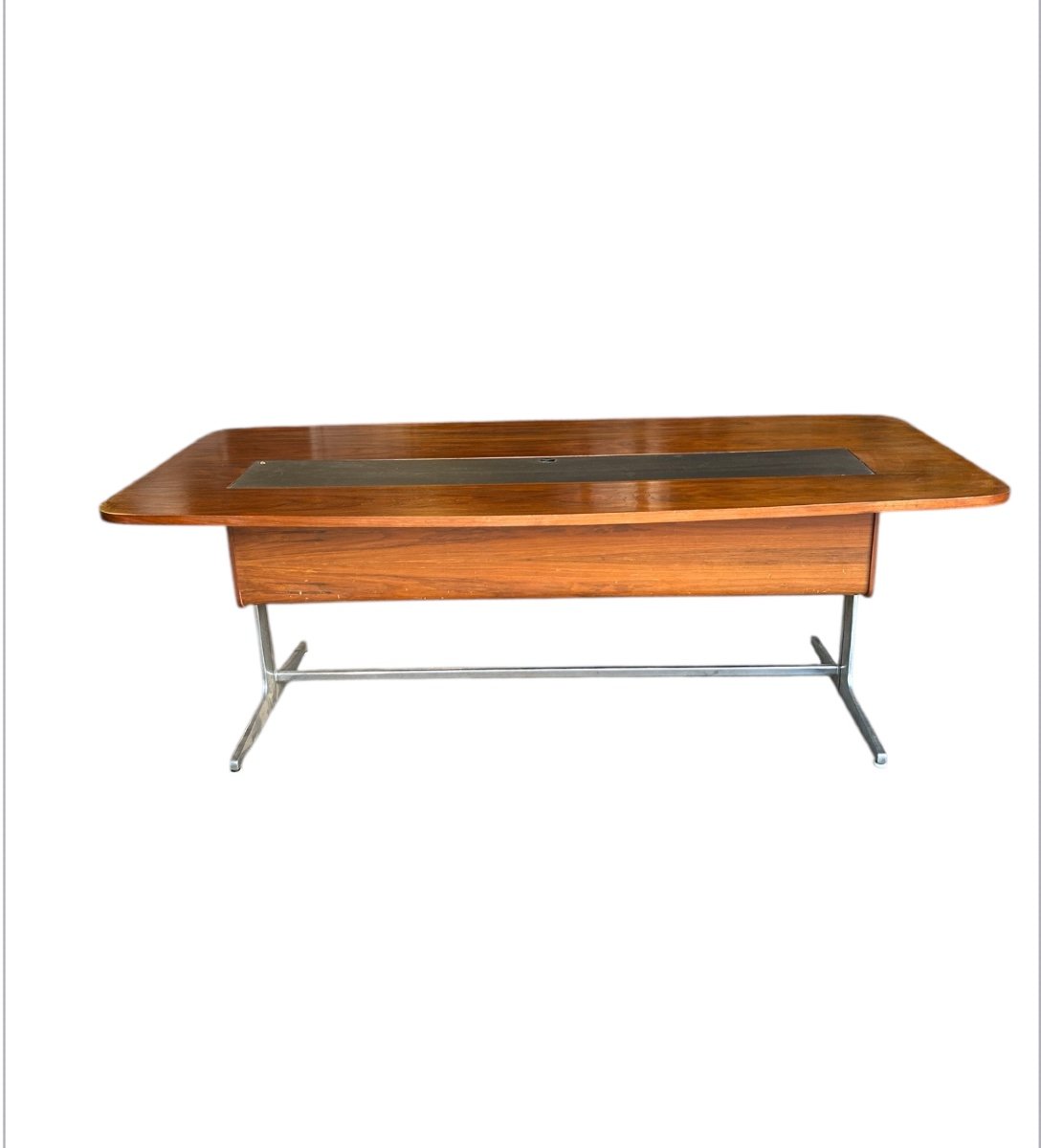 Bureau George Nelson