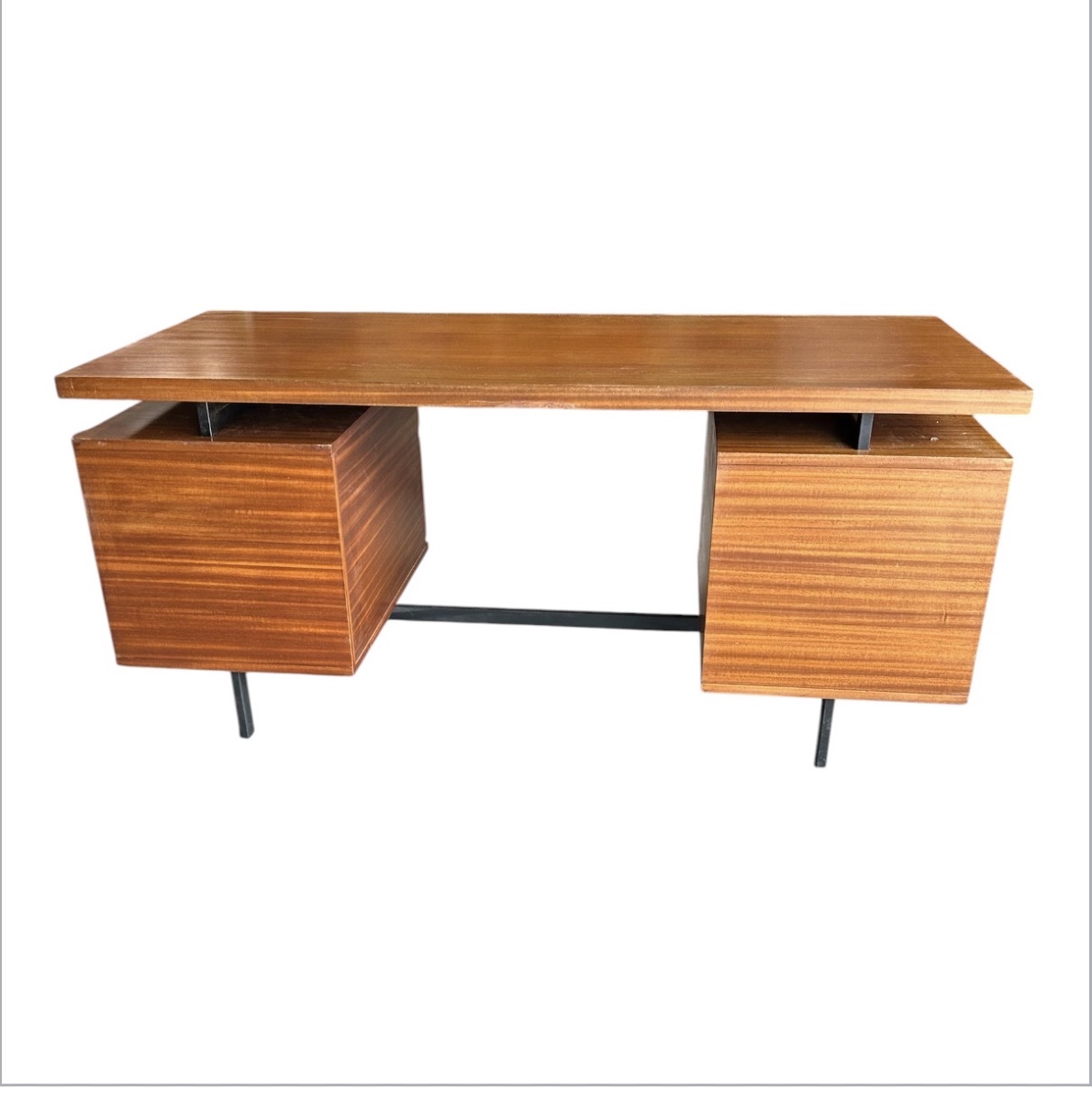 bureau  de pierre guariche -photo-2