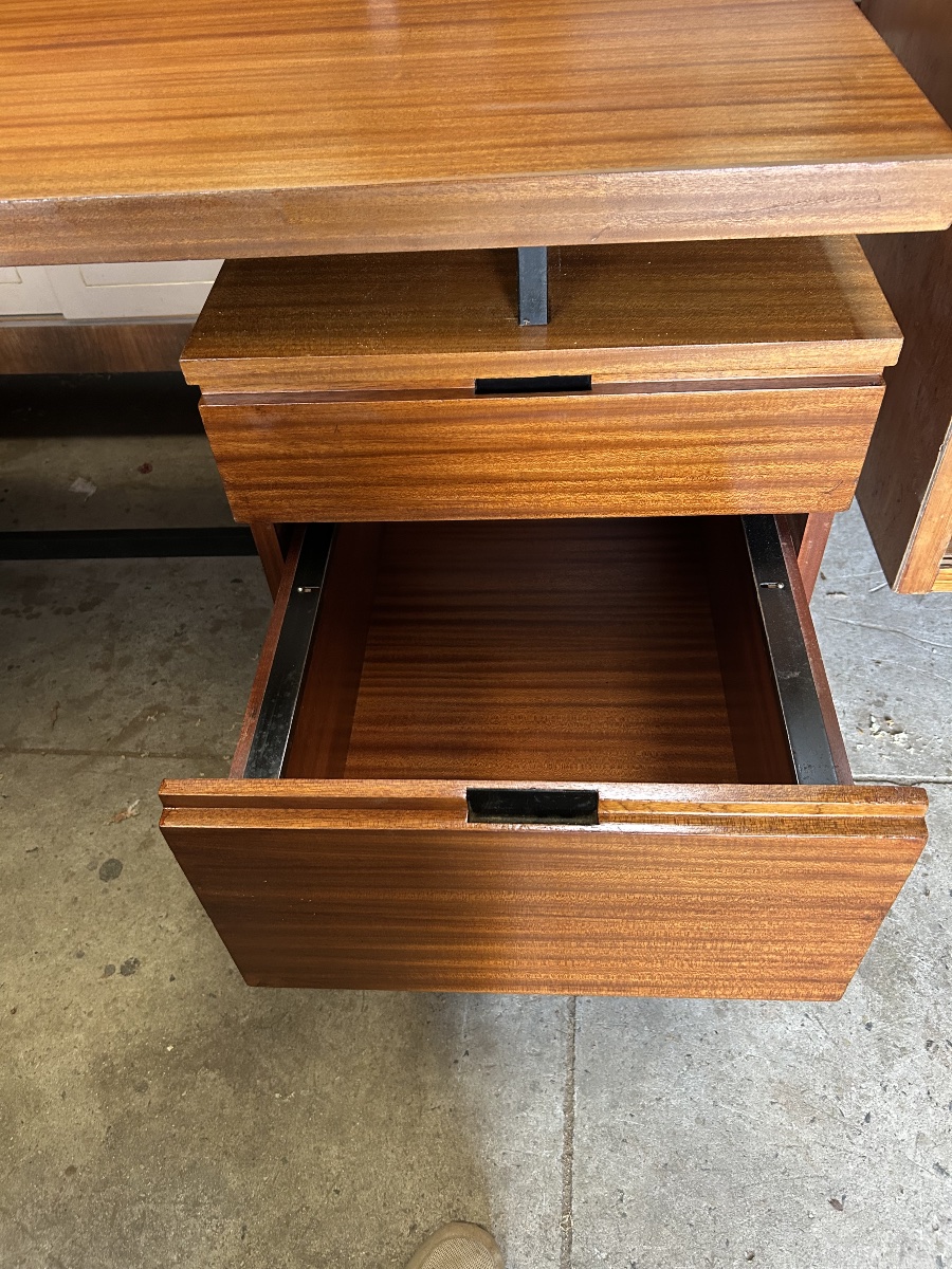 bureau  de pierre guariche -photo-1