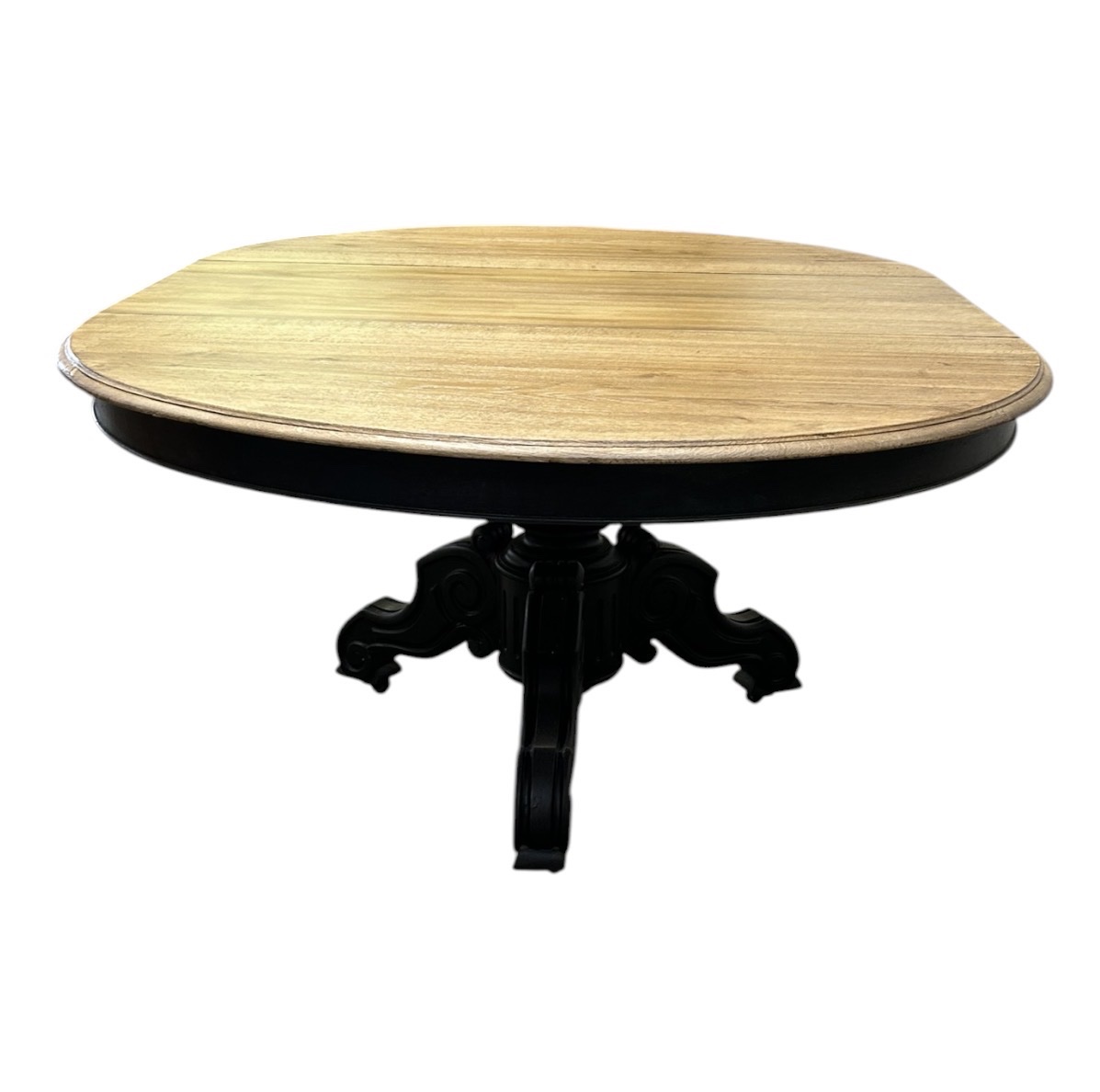 Table With A Central Leg 