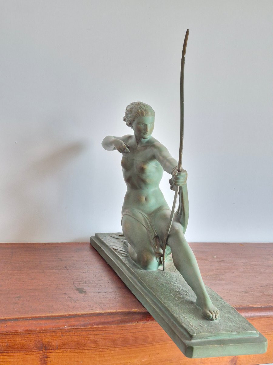 Sculpture Art Déco en terre cuite de la déesse Diane par U. Cipriani-photo-3