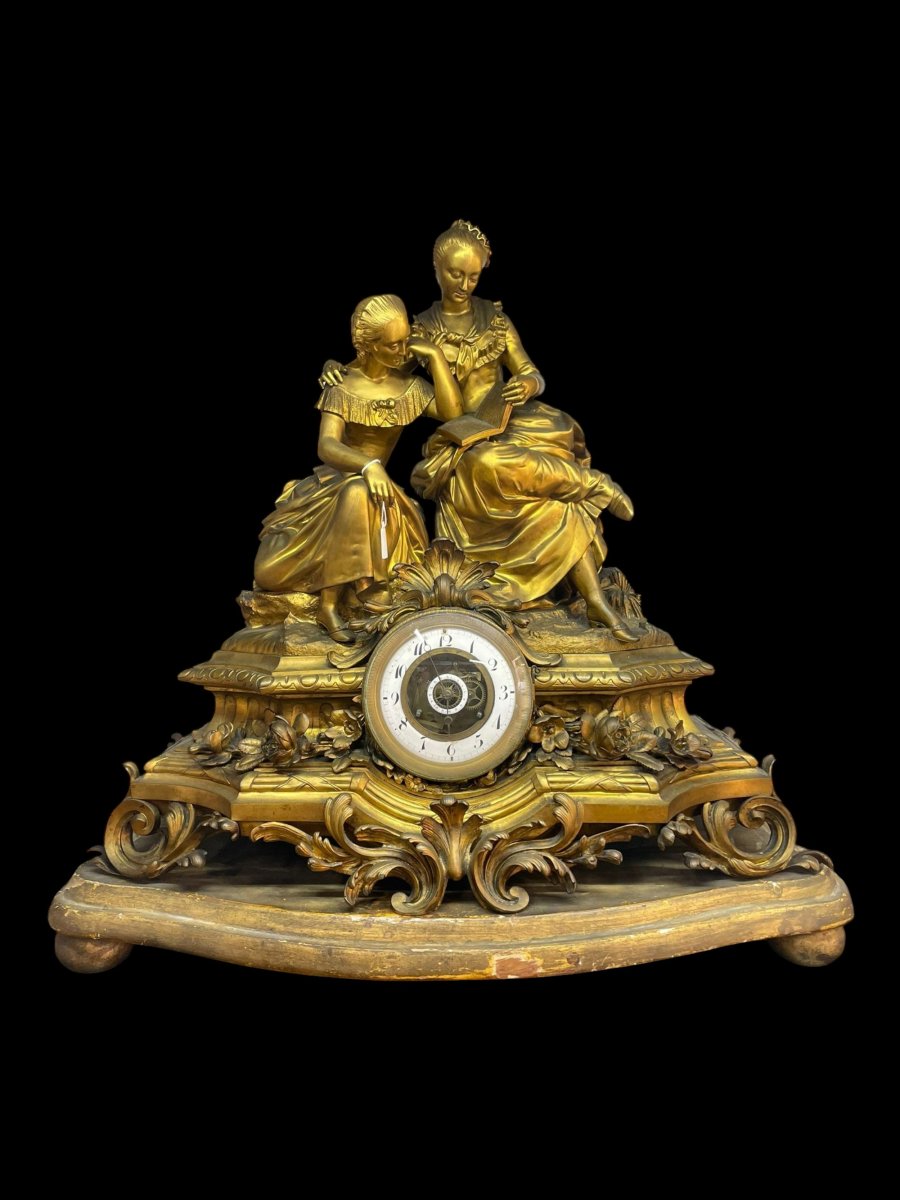 Gilded Bronze Mantel Clock – France, Late 18th Century