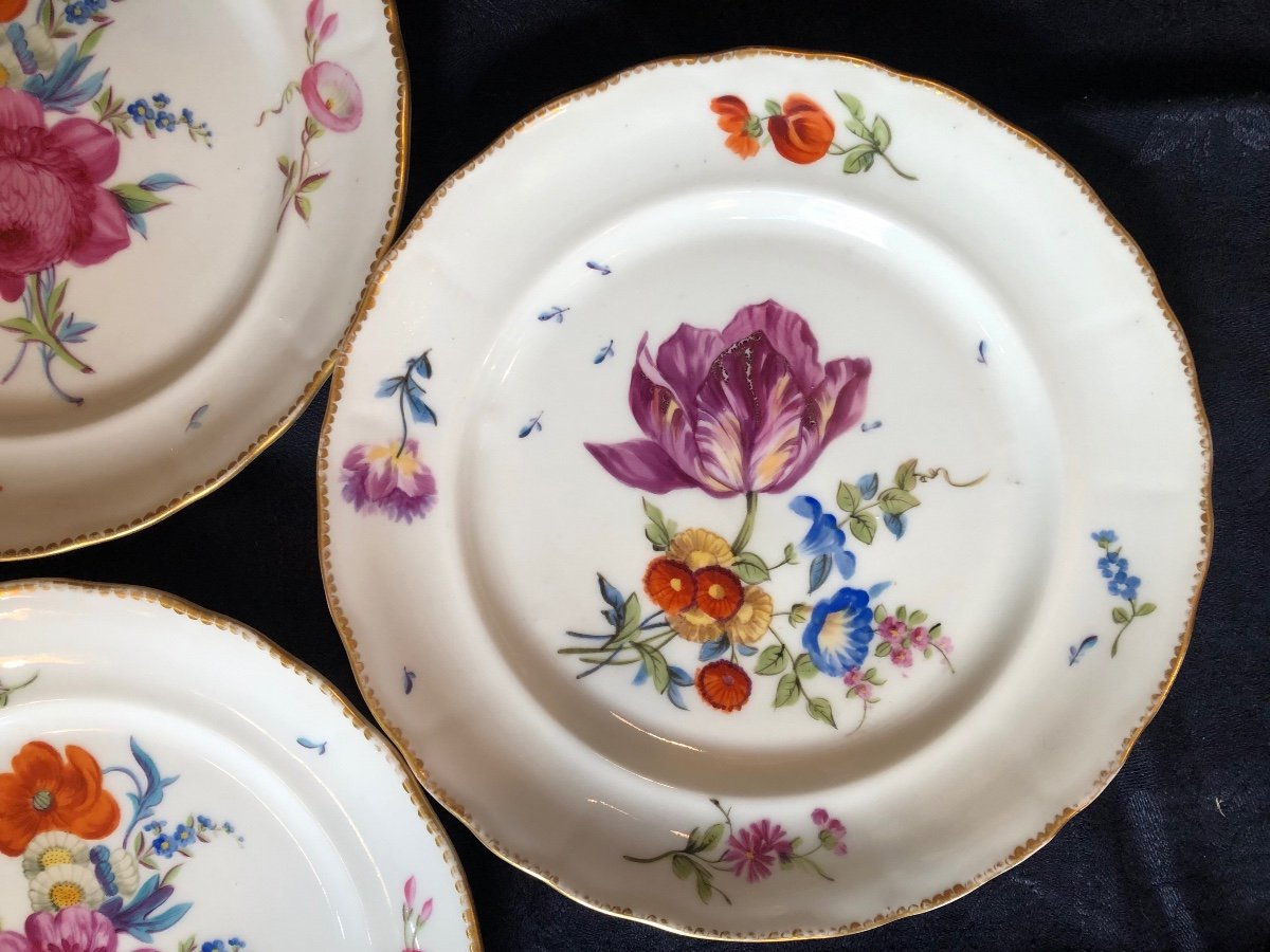 Série de 4 Assiettes en Porcelaine de Meissen.18 ème Siècle.-photo-3