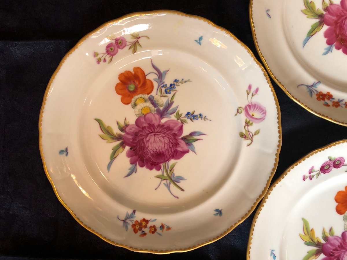 Série de 4 Assiettes en Porcelaine de Meissen.18 ème Siècle.-photo-3