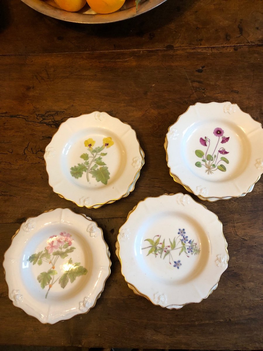 Série de 8 Assiettes en Porcelaine,Angleterre,XIXème Siècle -photo-1