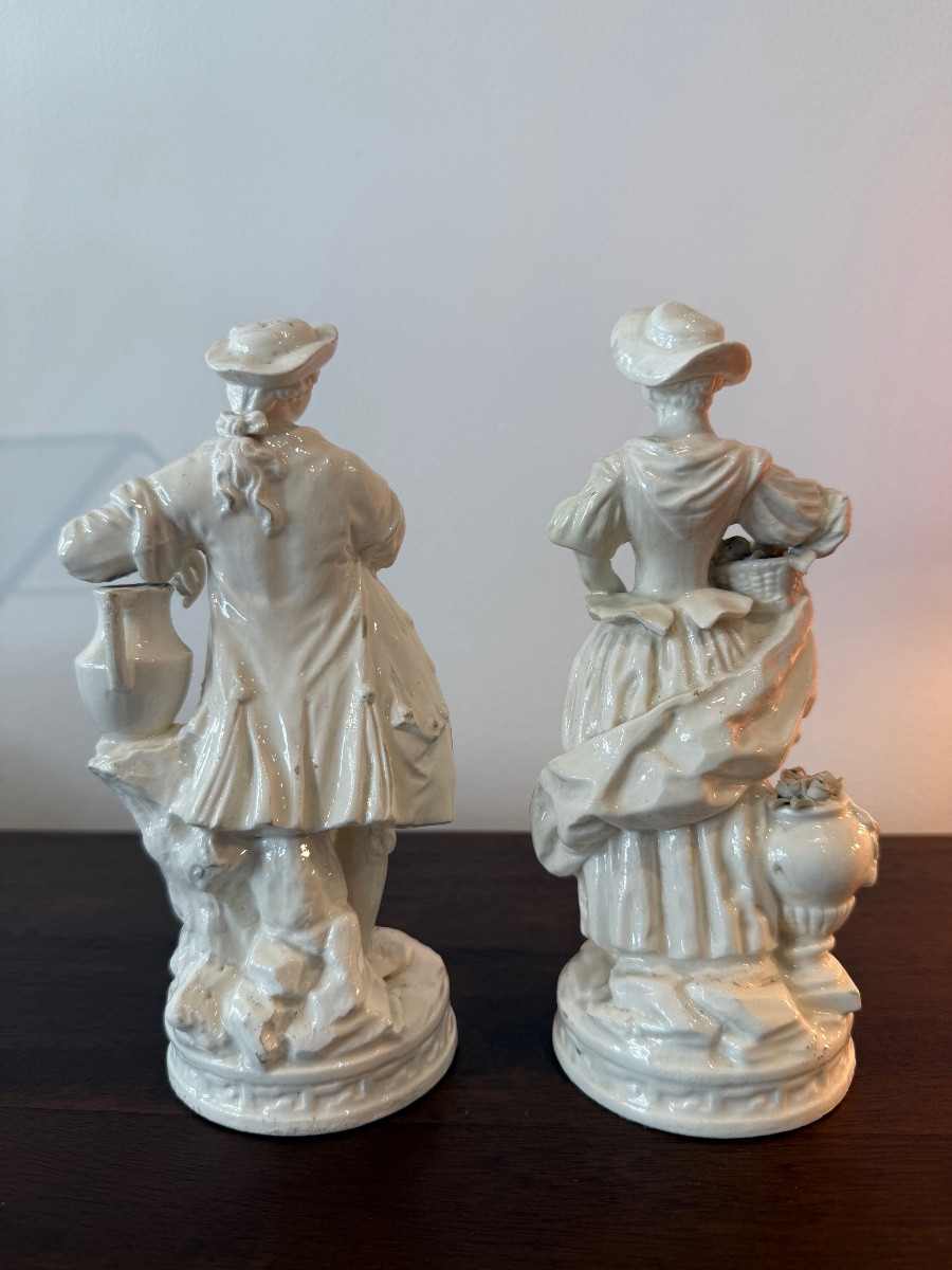 Pair Of Porcelain Figures From The Late 18th And Early 19th Centuries -photo-3
