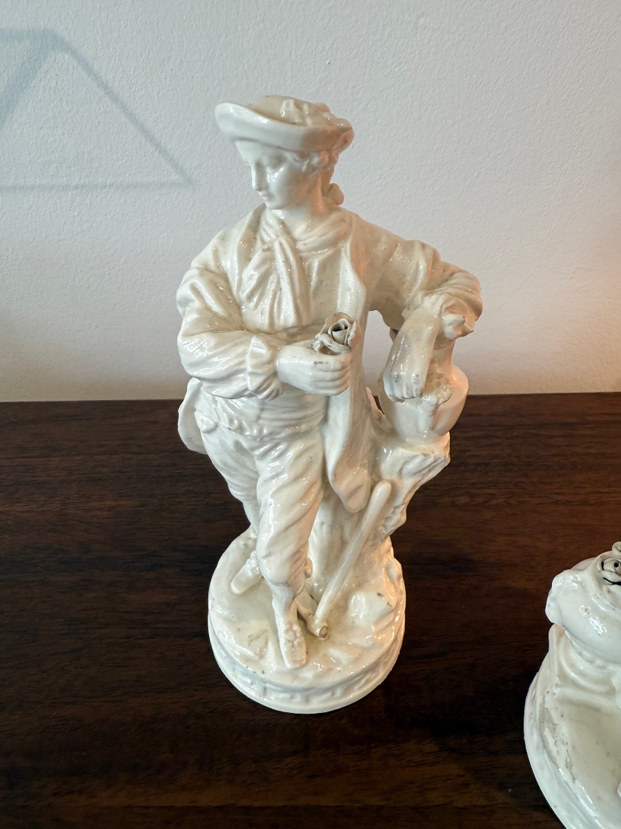 Pair Of Porcelain Figures From The Late 18th And Early 19th Centuries -photo-1