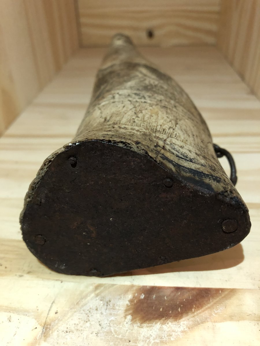 Powdered Pear, Bone, Seventeenth Century-photo-8