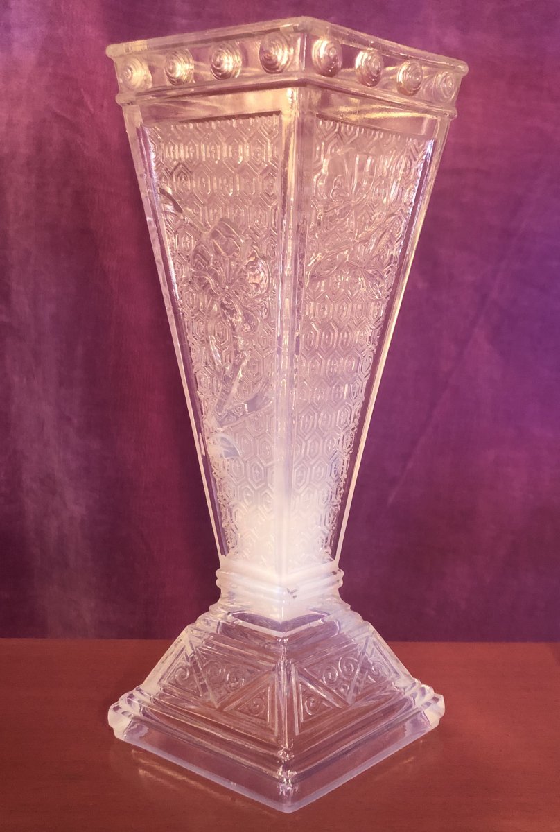 Vase Baccarat,cristal opalescent,vers 1880-photo-2