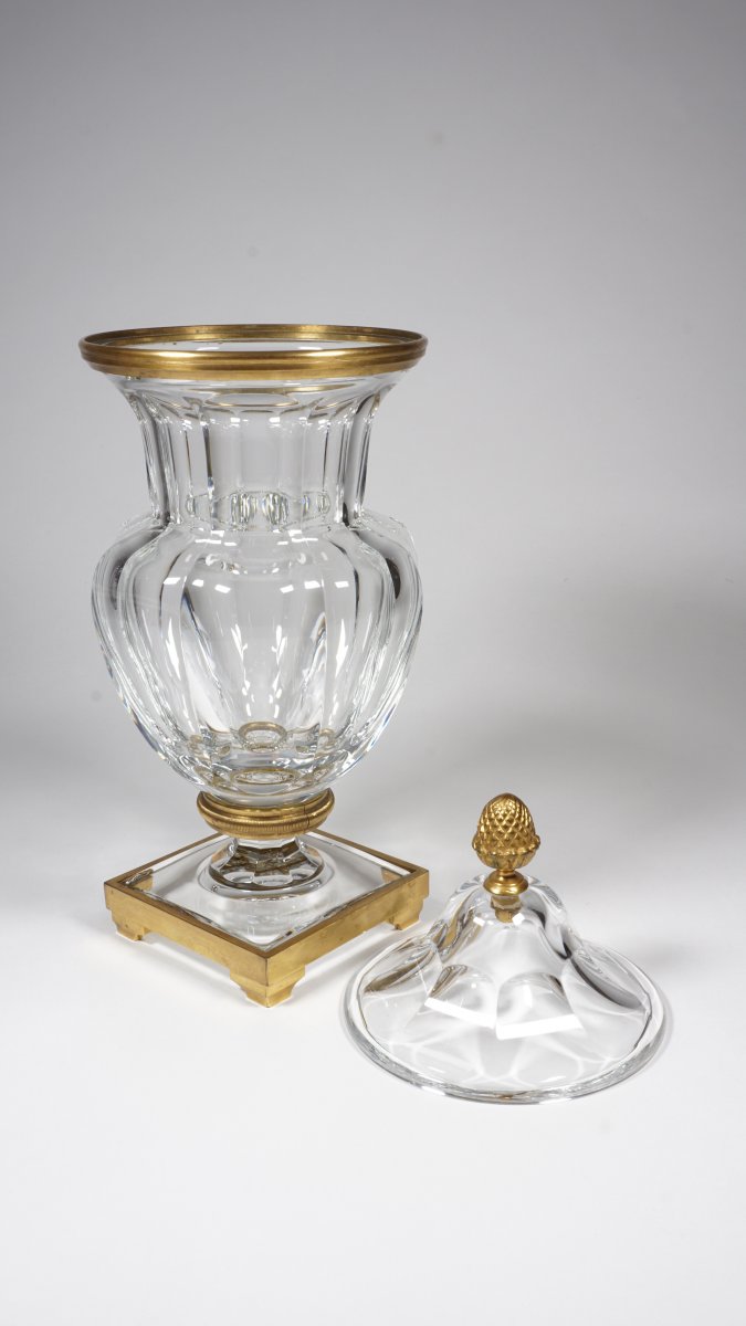 Baccarat Crystal Covered Vase, Gilt Bronze Frame-photo-2