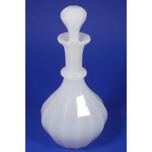 Opaline Carafe XIX, Saint Louis?