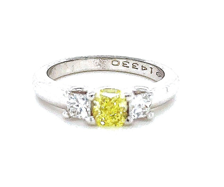 "Bague Trilogie Or Blanc 18ct, Diamants et Diamant Jaune"