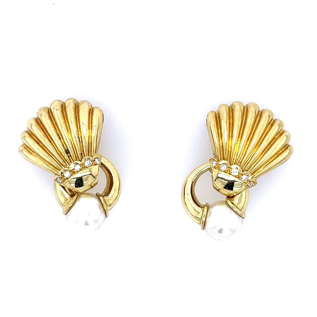 18 Kt Gold, Pearls And Diamonds Earrings.