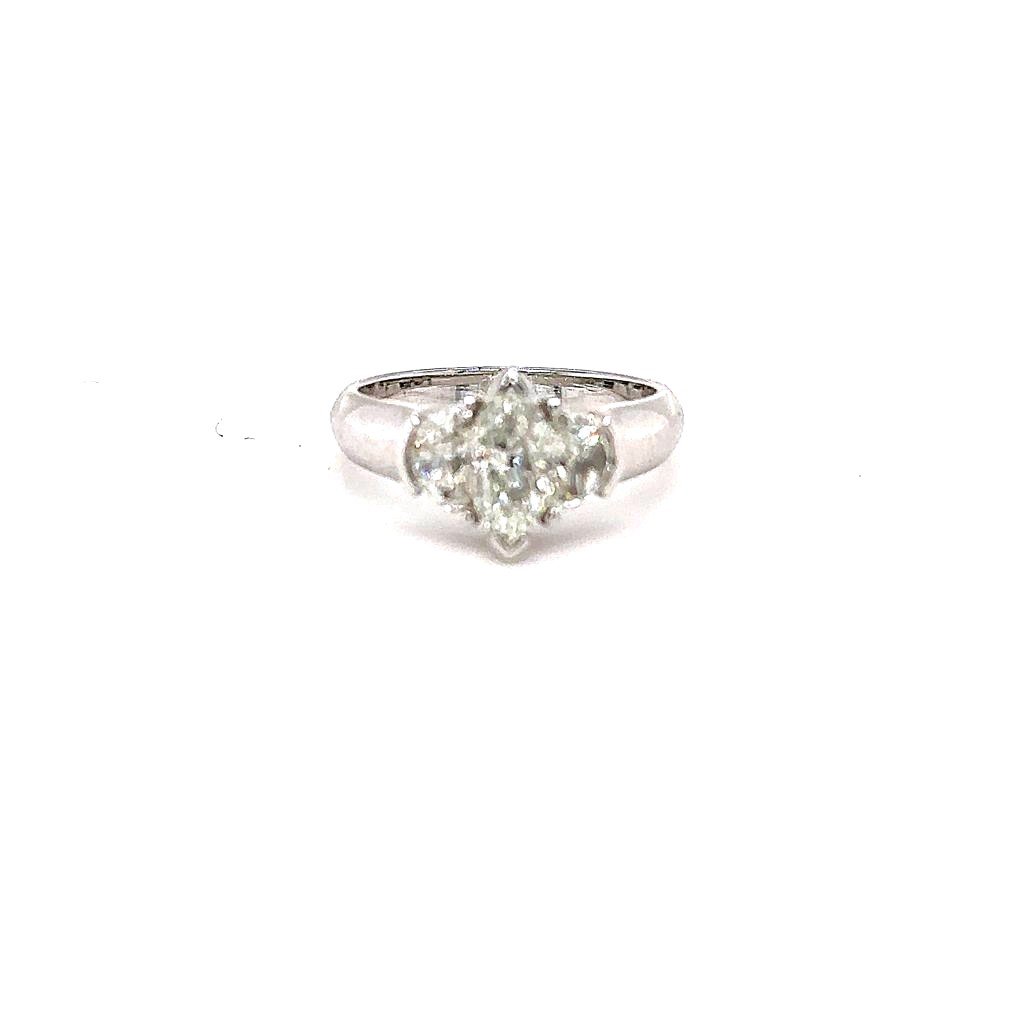 "Bague en Or Blanc avec Diamant Marquise & Diamants Demi-lune - Certificat HRD"