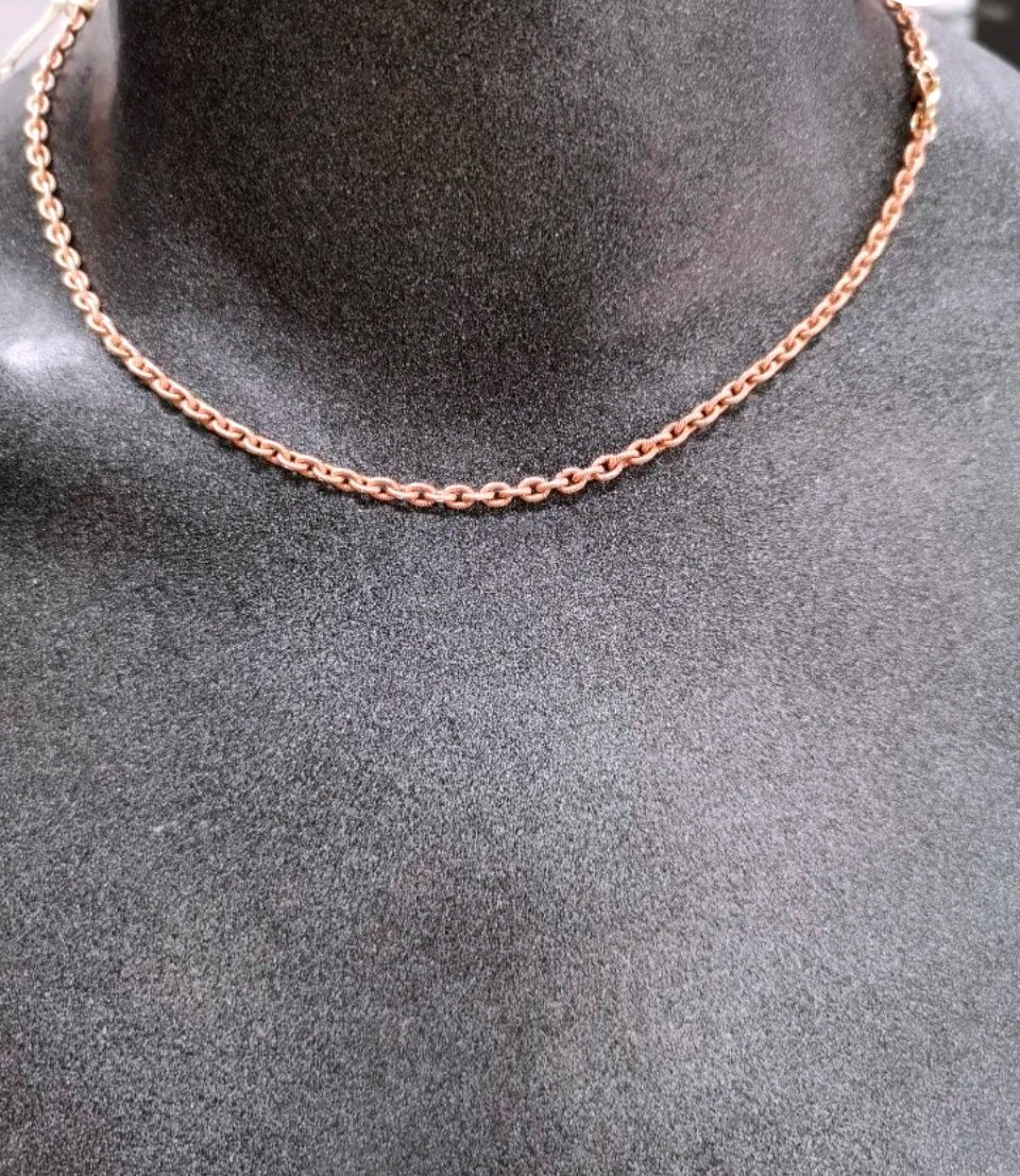 Collier en Or Rose : Élégance et raffinement au rendez-vous.