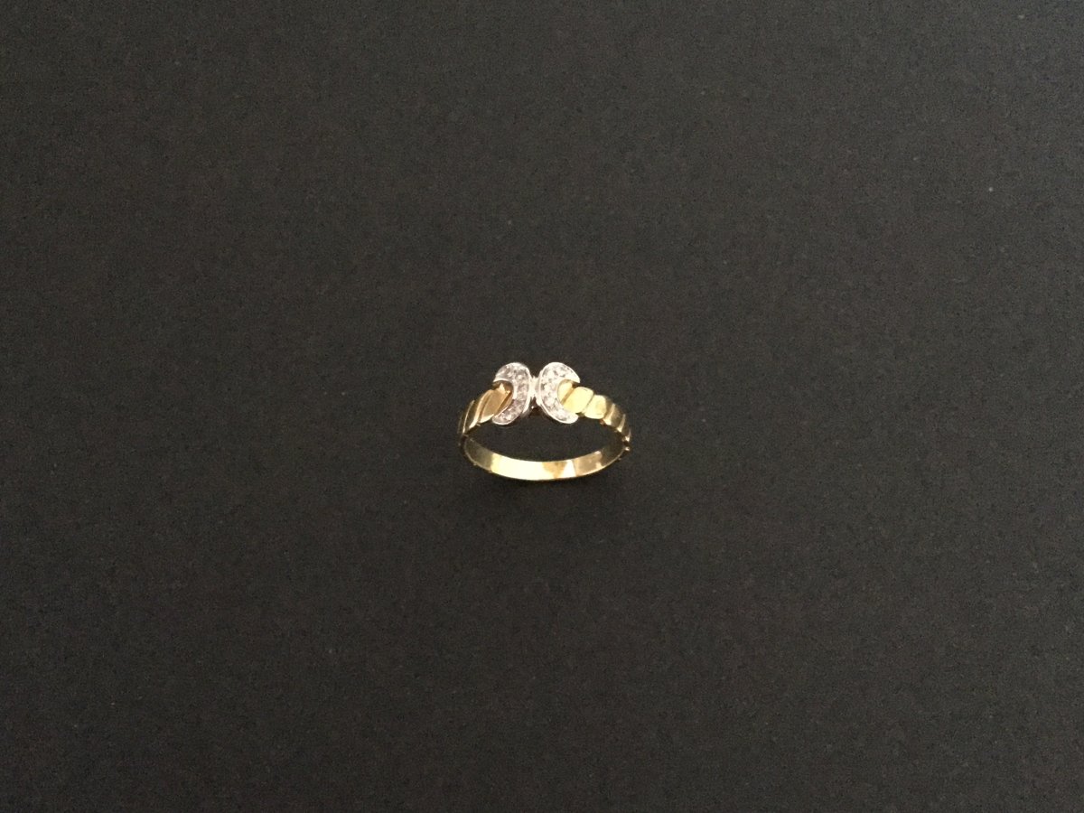 Yellow Gold And Shiny Ring-photo-2