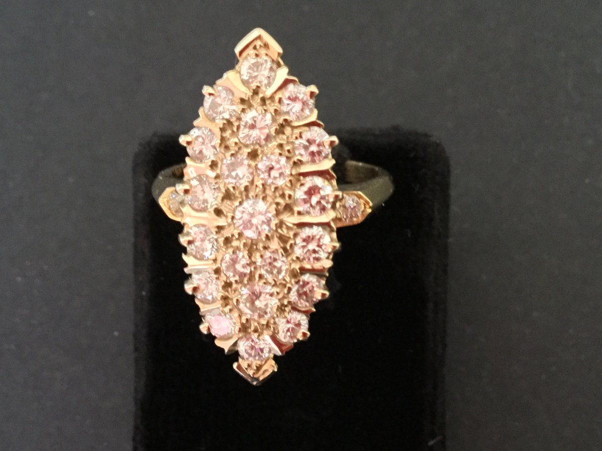 Pompadour Diamonds Ring In Yellow Gold-photo-2