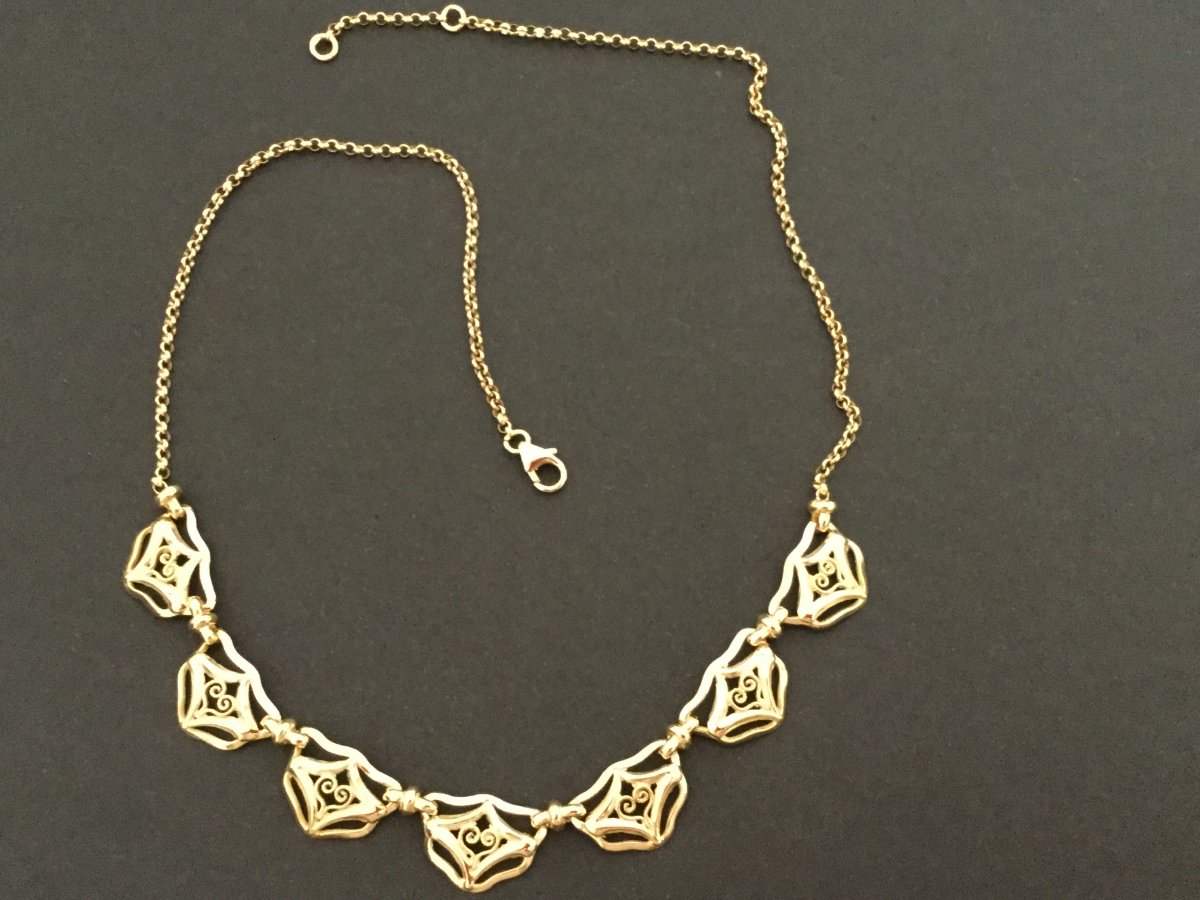 Drapery Necklace In Yellow Gold-photo-3