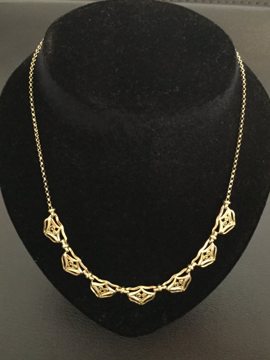 Drapery Necklace In Yellow Gold