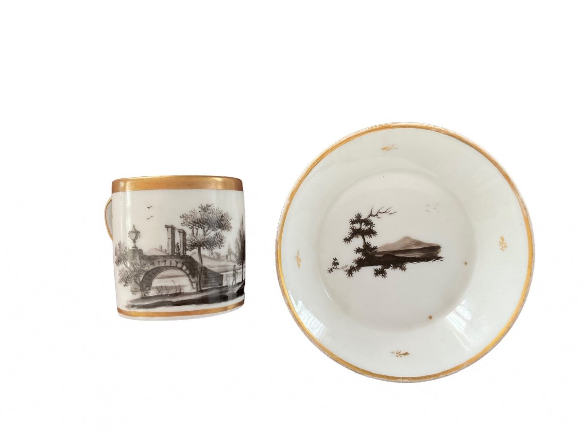 Tasse / Pochon En Porcelaine, Dessins En Grisaille. -photo-2