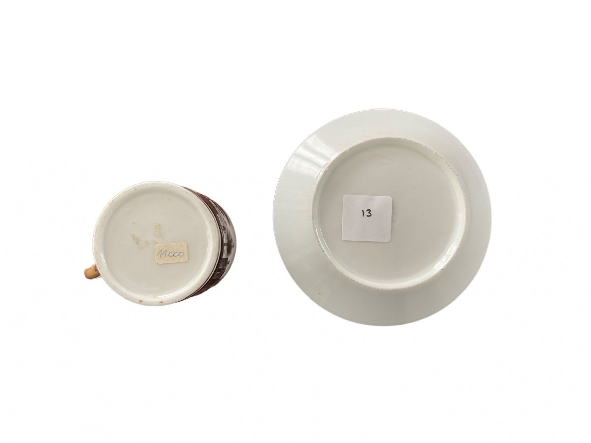 Tasse / Pochon En Porcelaine, Dessins En Grisaille. -photo-4