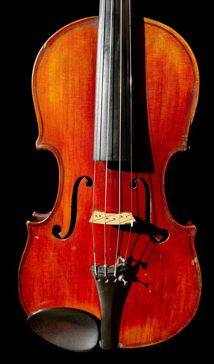 Violon Entier Portant Une étiquette De Charles Robert