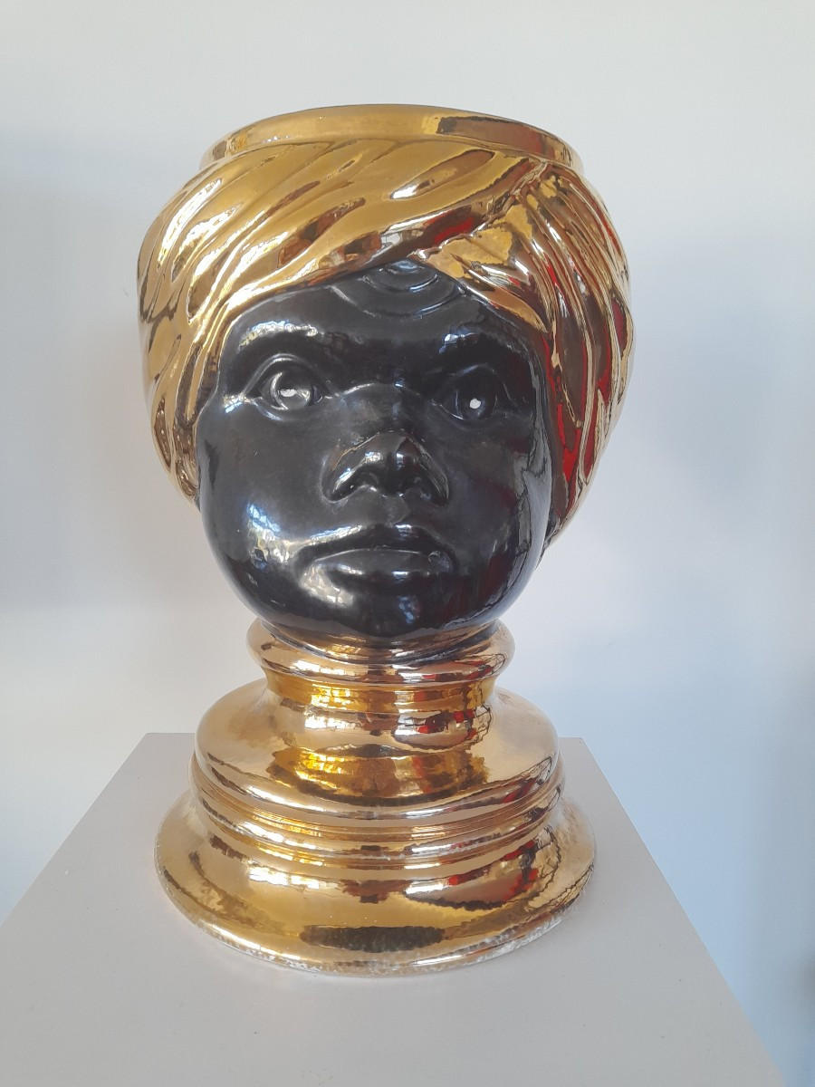 Grand vase Tête de maure sur piedouche  en céramique noire -photo-2