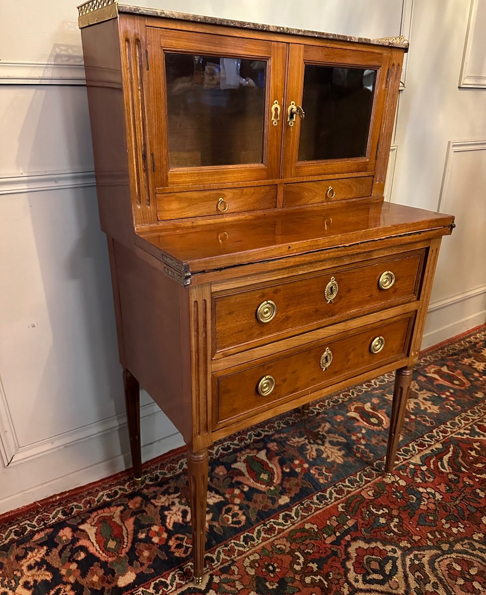 Louis XVI Period Bonheur Du Jour Desk In Mahogany. 