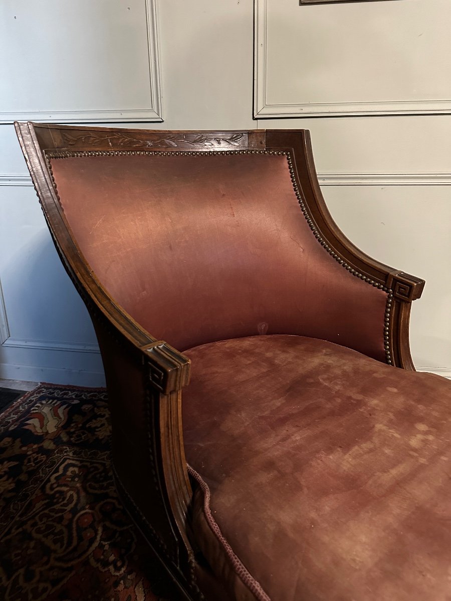 Provençal Duchess In Walnut, 18th Century. -photo-4
