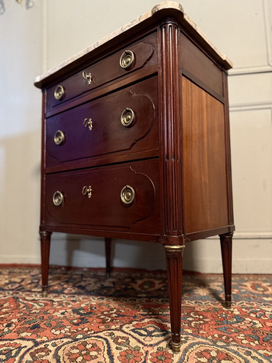 Louis XVI Style Chest Of Drawers In Mahogany. -photo-1