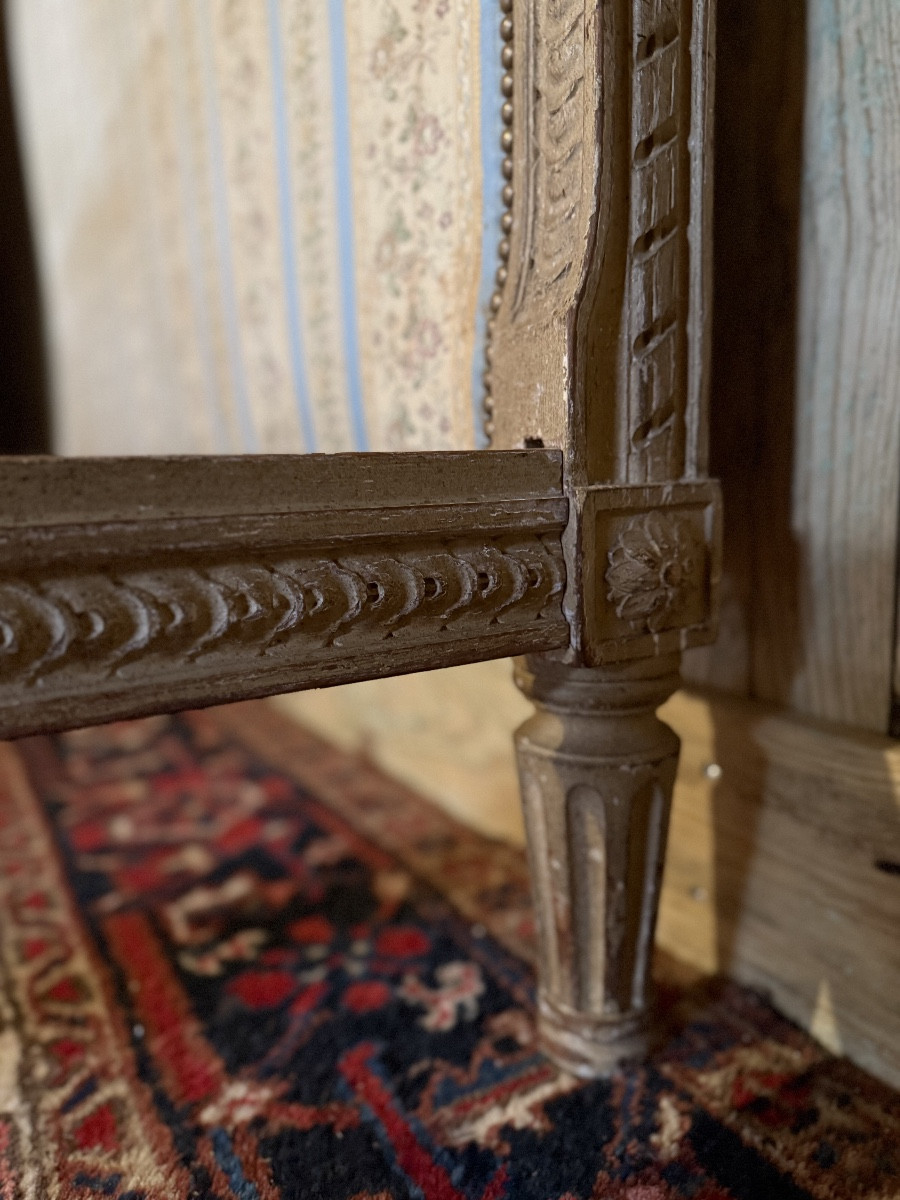 Lit de style Louis XVI en bois peint. -photo-2