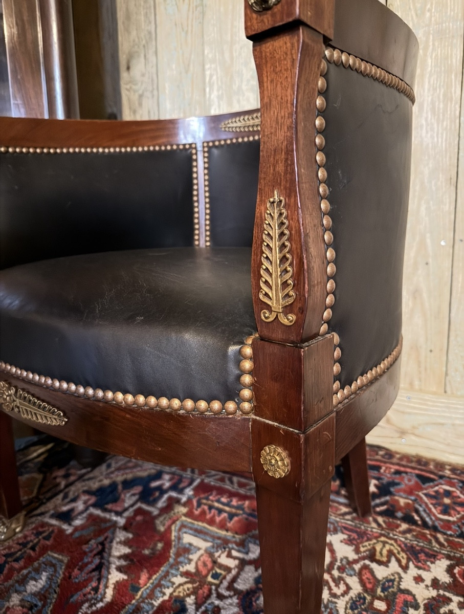 Fauteuil de bureau de style Empire en acajou. -photo-1