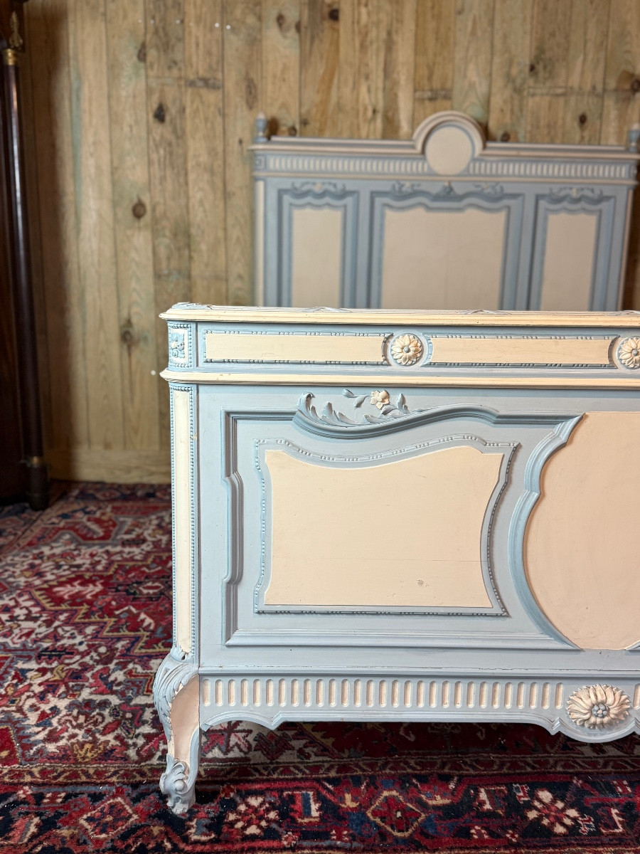 Lacquered Bed In Transition Louis XV - Louis XVI Style. -photo-5