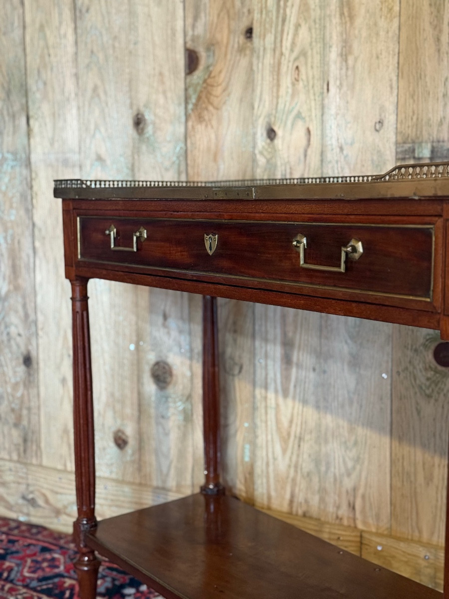 Console de style Louis XVI en acajou. -photo-2