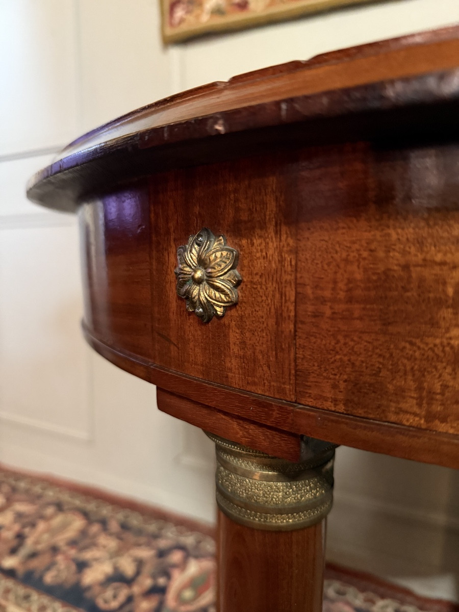 Empire Style Mahogany Pedestal Table. -photo-3