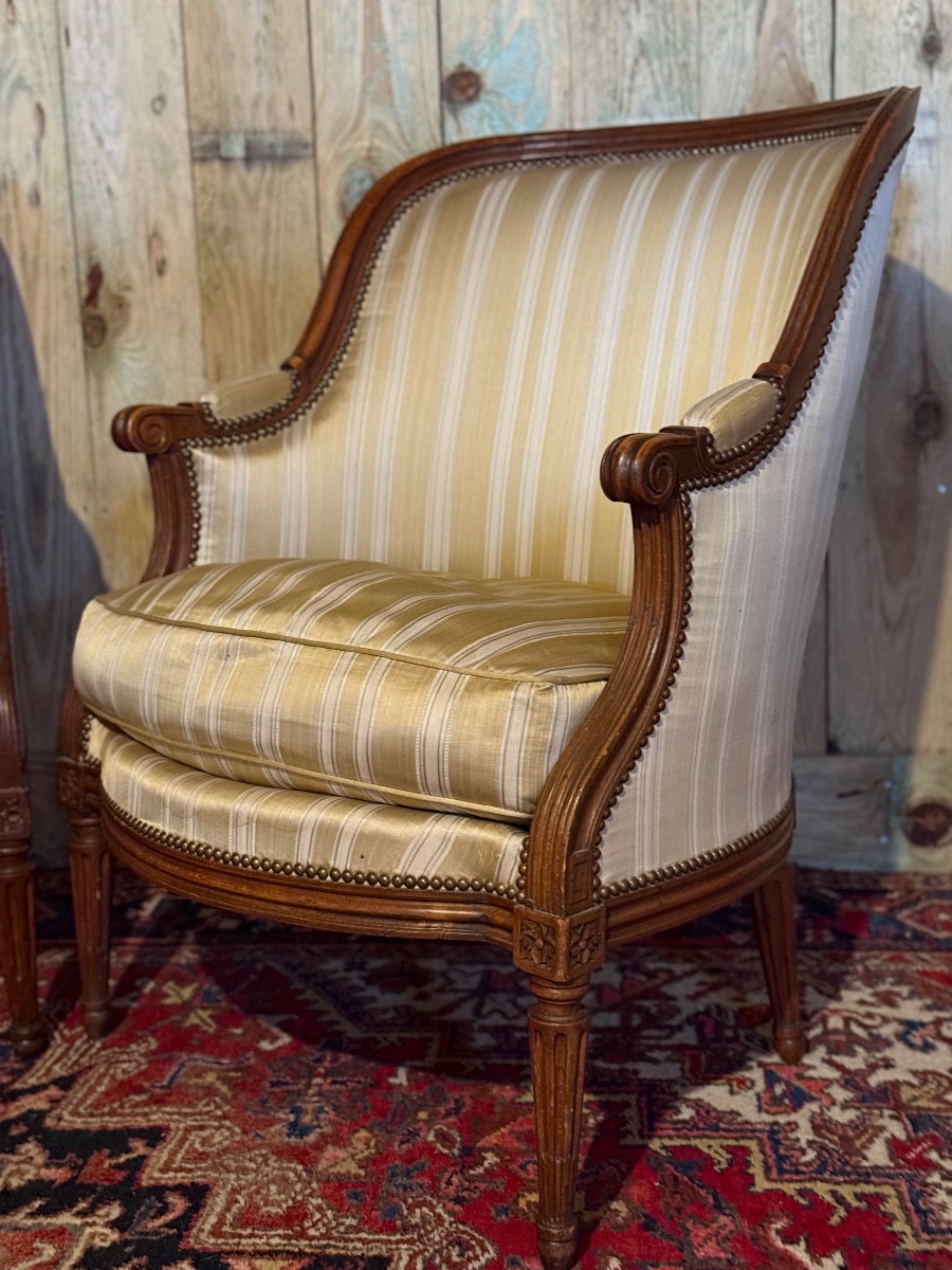 Paire de bergères gondoles d'époque Louis XVI en bois naturel. -photo-3