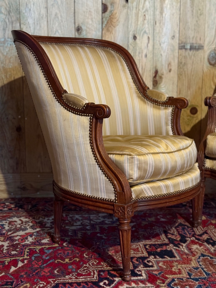 Paire de bergères gondoles d'époque Louis XVI en bois naturel. -photo-4