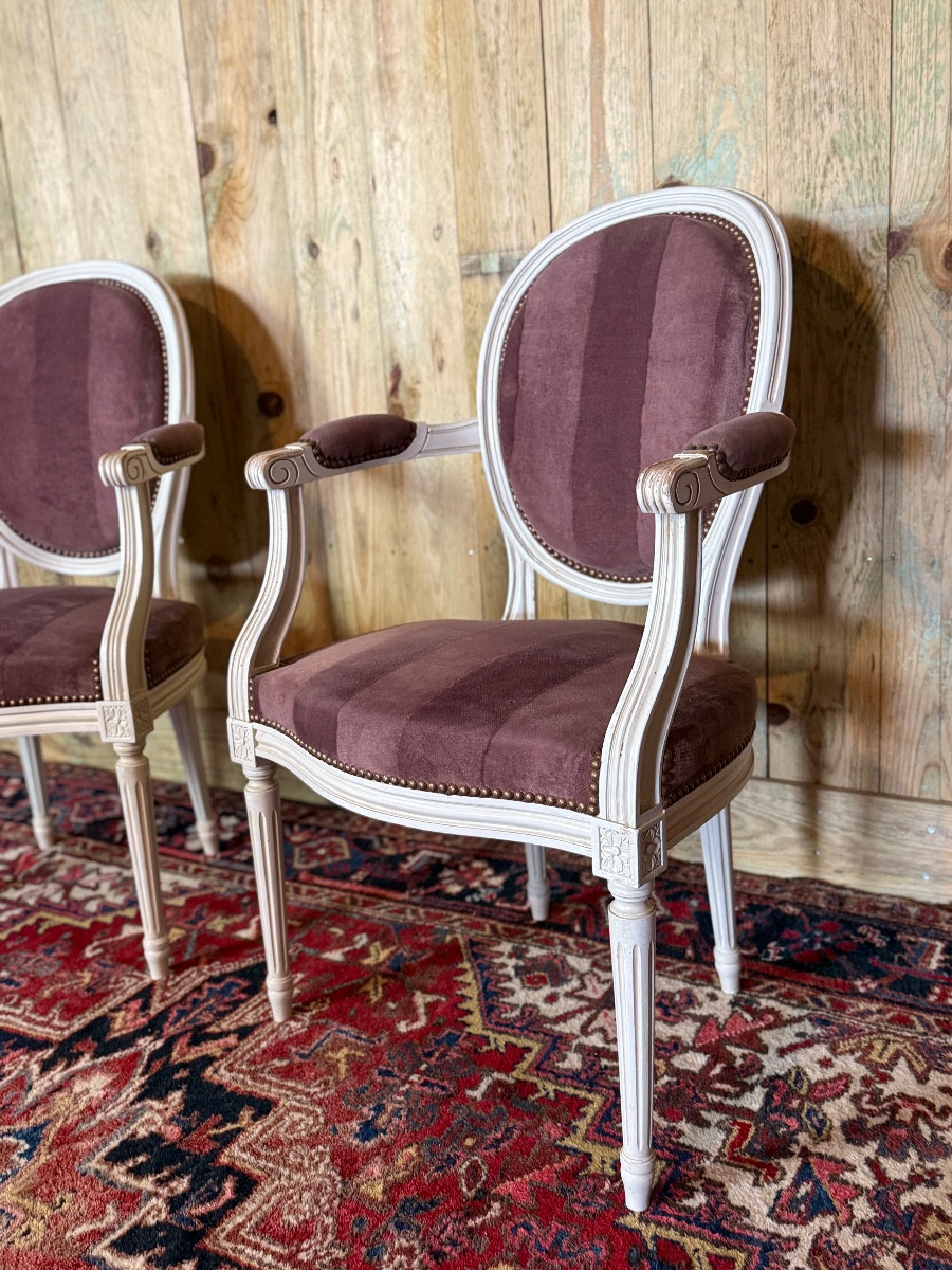 Pair Of Louis XVI Style Cabriolet Armchairs. -photo-2