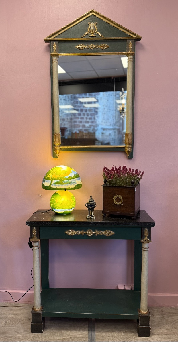 Ensemble console et trumeau de style Empire. 