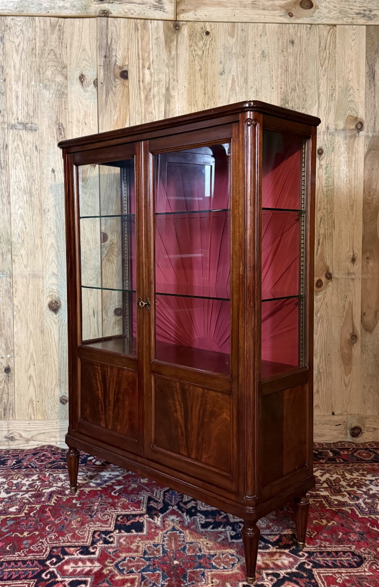 Vitrine de style Louis XVI en acajou. -photo-2