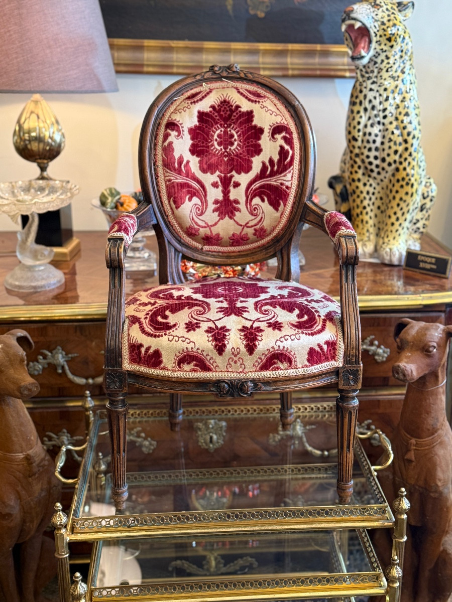Petit fauteuil d'enfant d'époque Louis XVI. 
