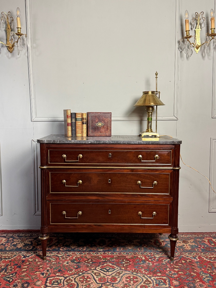 Louis XVI Style Mahogany Chest Of Drawers. 