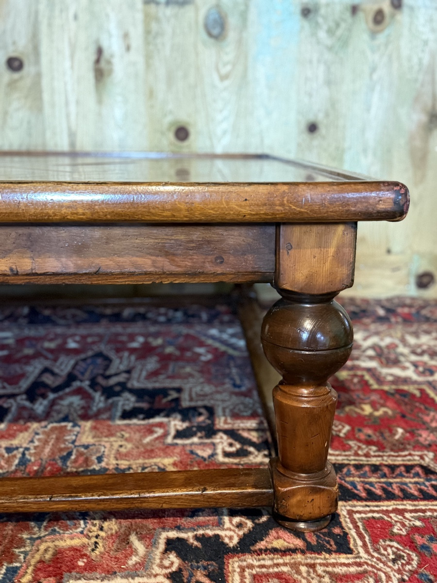 Table basse de style Louis XIII en chêne. -photo-4