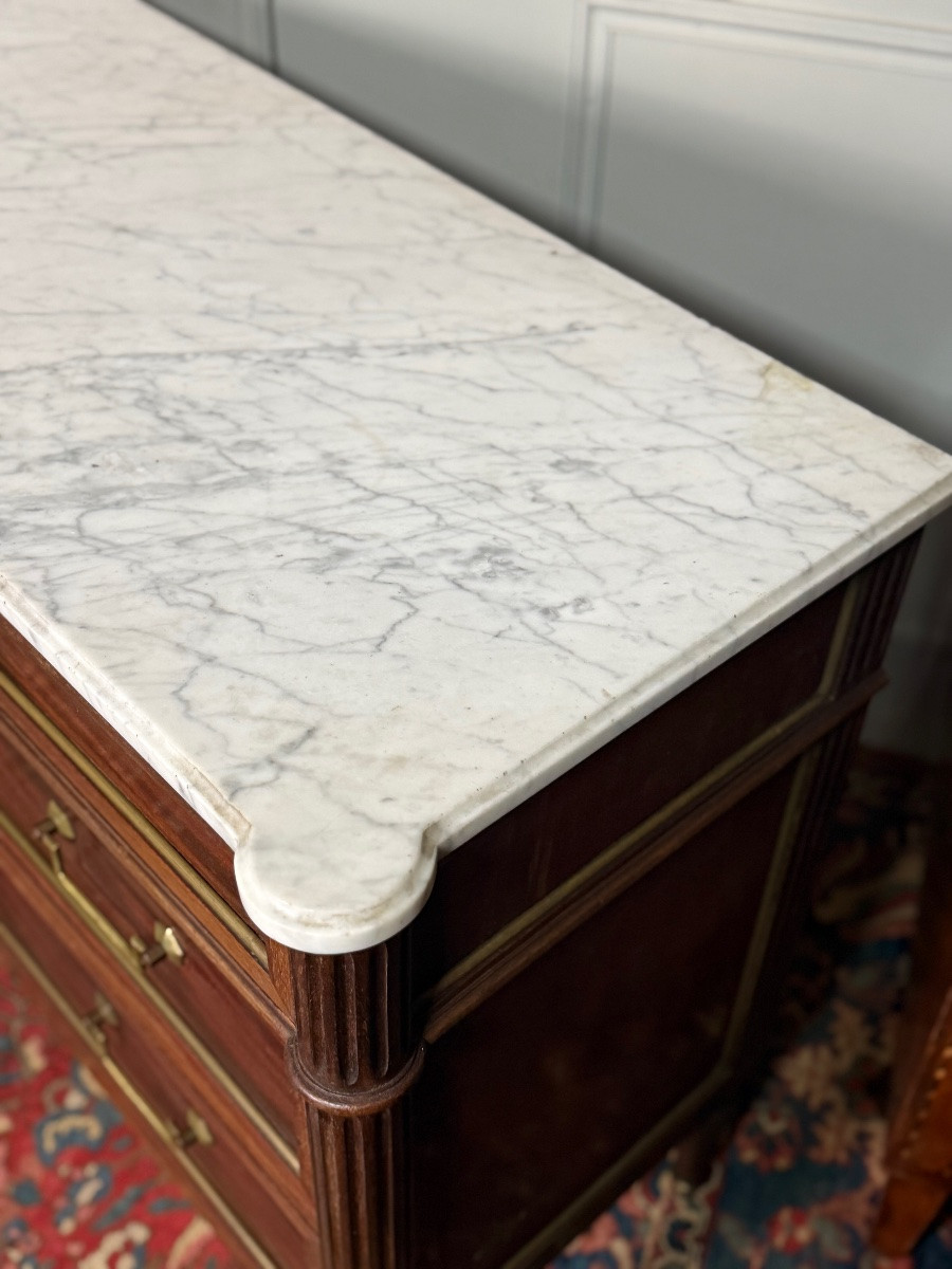 Paire de commodes de style Louis XVI -photo-1